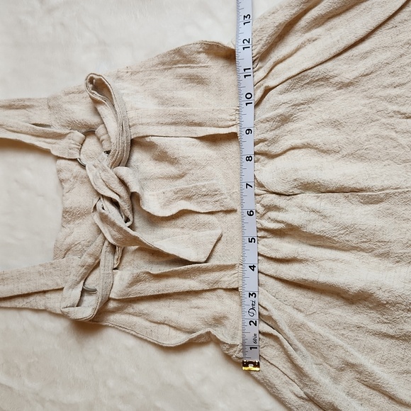 STORIA Tan Linen, Jumper / Romper Open Back Tie Up, Mini Shorts & Ruffle Pattern - Picture 10 of 11